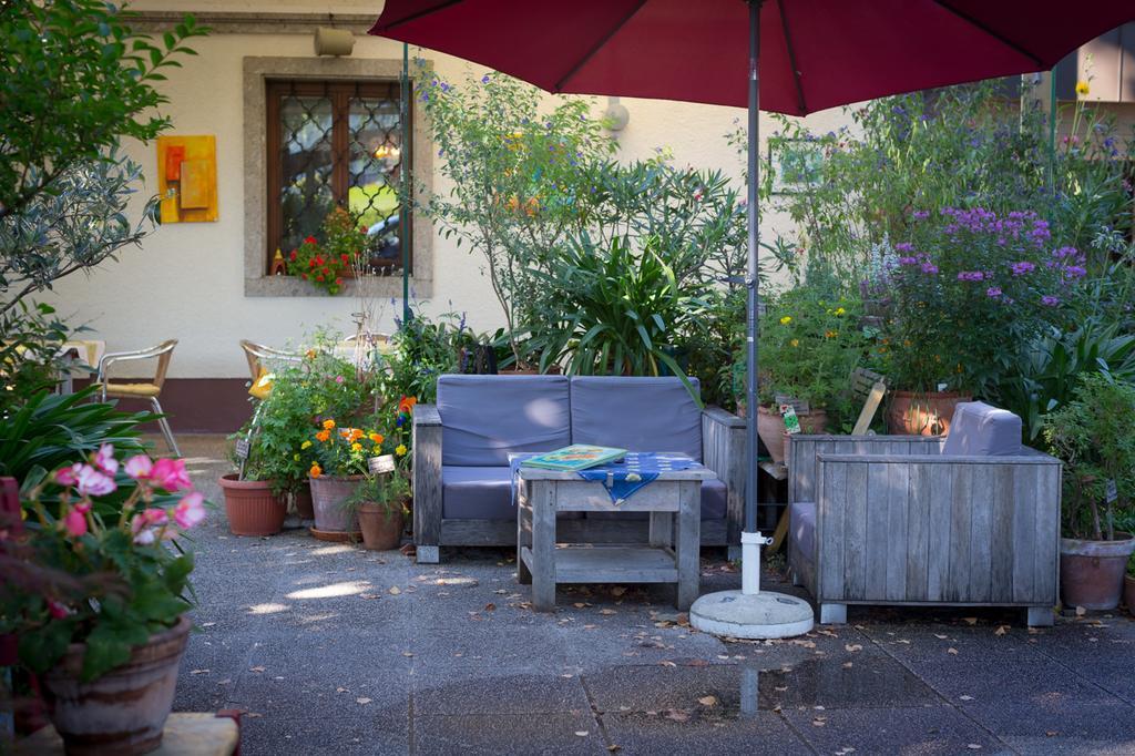 Fruehstueckspension "Schlosswirt" Ossiach Exterior foto